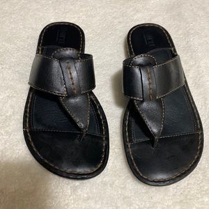 Born leather upper sandals size 8B